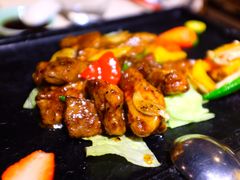 黑椒鹅肝和牛粒-RIVIERA 松鹤楼(外滩店)