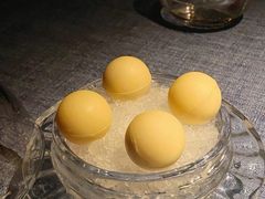 百香果法芙娜巧克力爆丸子-弦月窗LUNETTE BY AMANDA(复兴路店)