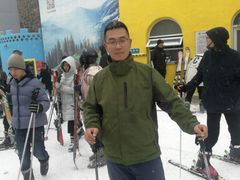 -采薇庄园四季滑雪场