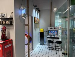 -老男孩男士理容馆·理发·烫染·修面