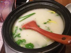 -云海肴·汽锅鸡·云南菜(天山百盛优客店)