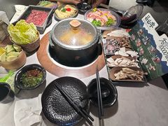 -芸山季·云南山珍菌火锅(人民广场来福士店)