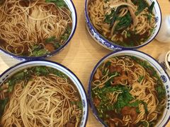 -镇南锅盖面馆(解放路店)