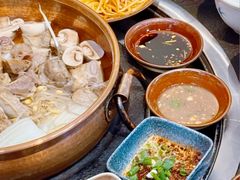 -阿山卓·野生菌火锅·纳西火塘烤肉