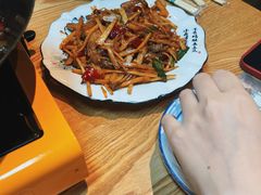 酸笋炒肥肠-牛八宝桂林米粉(八里庄店)