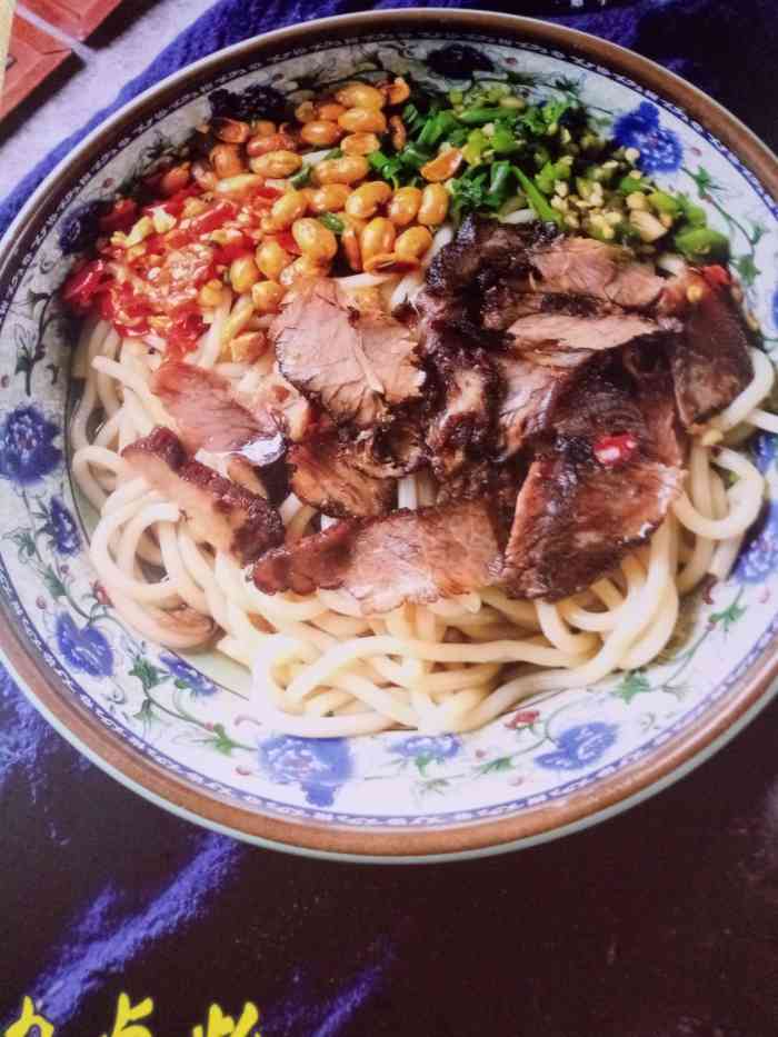 李氏紫竹林卤粉(祁东店)-"6块钱肉沫粉,全是肥油,基本没有瘦肉,吃.