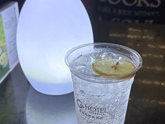 -星河吉酒店-BOND大堂吧·咖啡·简餐