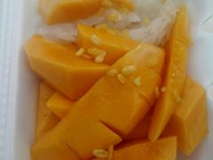 -芒果糯米饭摊子