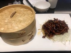 京酱肉丝-鹿港小镇(金虹桥国际中心店)