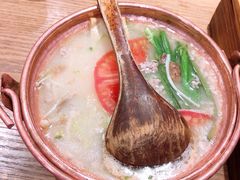 -麦麦山云南菜(复地活力城店)