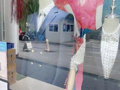 -吴志坚洋服店(贵都邻里中心店)