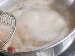 -罗二娘·鲜切牛自助火锅(罗湖东门步行街店)