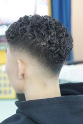 -DL BARBERSHOP男士理发店