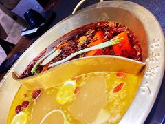 柠檬锅底-龙隆昌·鲜品火锅·江湖烤鱼