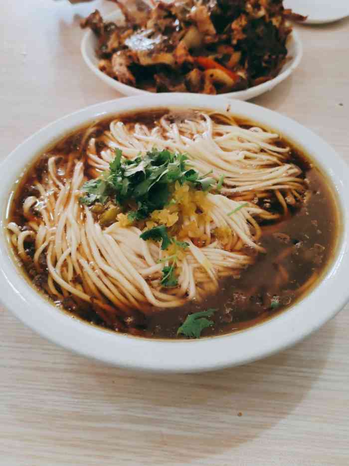 兄弟鸡味抻面骨头馆(东湖家园店)-"抻面还挺有特色每天吃客很多他家的