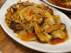 冬笋香菇烧腐竹-海富荣锅贴(万象城店)