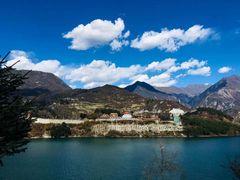 -硗碛藏寨·神木垒景区