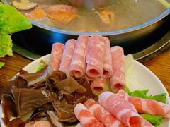 -三文彩虹鳟鱼庄