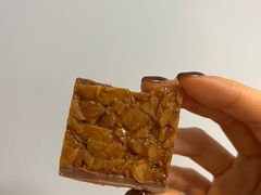 焦糖扁桃仁-Laderach 莱德拉(上海环贸iapm店)