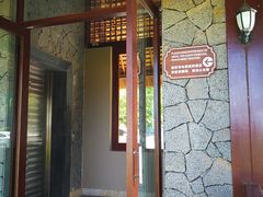 -三亚湾海居铂尔曼度假酒店