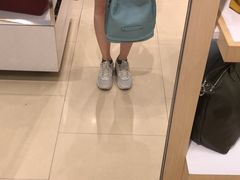 -Longchamp(佛罗伦萨小镇奥特莱斯店)