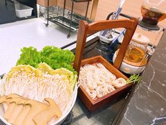 -红鼎豆捞·非遗鲍皇汤火锅(宝丰路店)