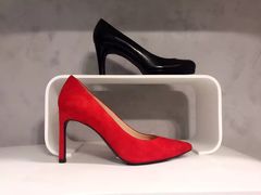 -STUART WEITZMAN(静安嘉里中心店)
