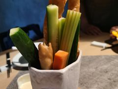 -穹六人间 people 6(岳阳路店)