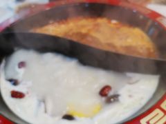 鸳鸯锅底-京门活鱼馆·鱼火锅(百子湾（原红庙）店)