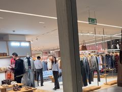 -文艺复兴百货(米兰大教堂广场店)