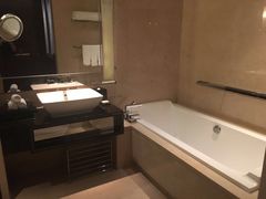 -广州天河希尔顿酒店