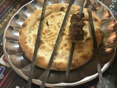 -烤肉小伙烤肉店