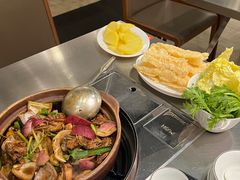 -胡须佬鸡煲四季火锅店(石厦西村直营店)