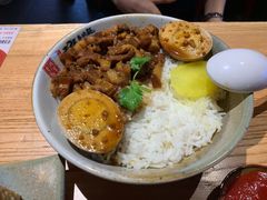台式手切卤肉饭-老张牛肉面(大卫城店)