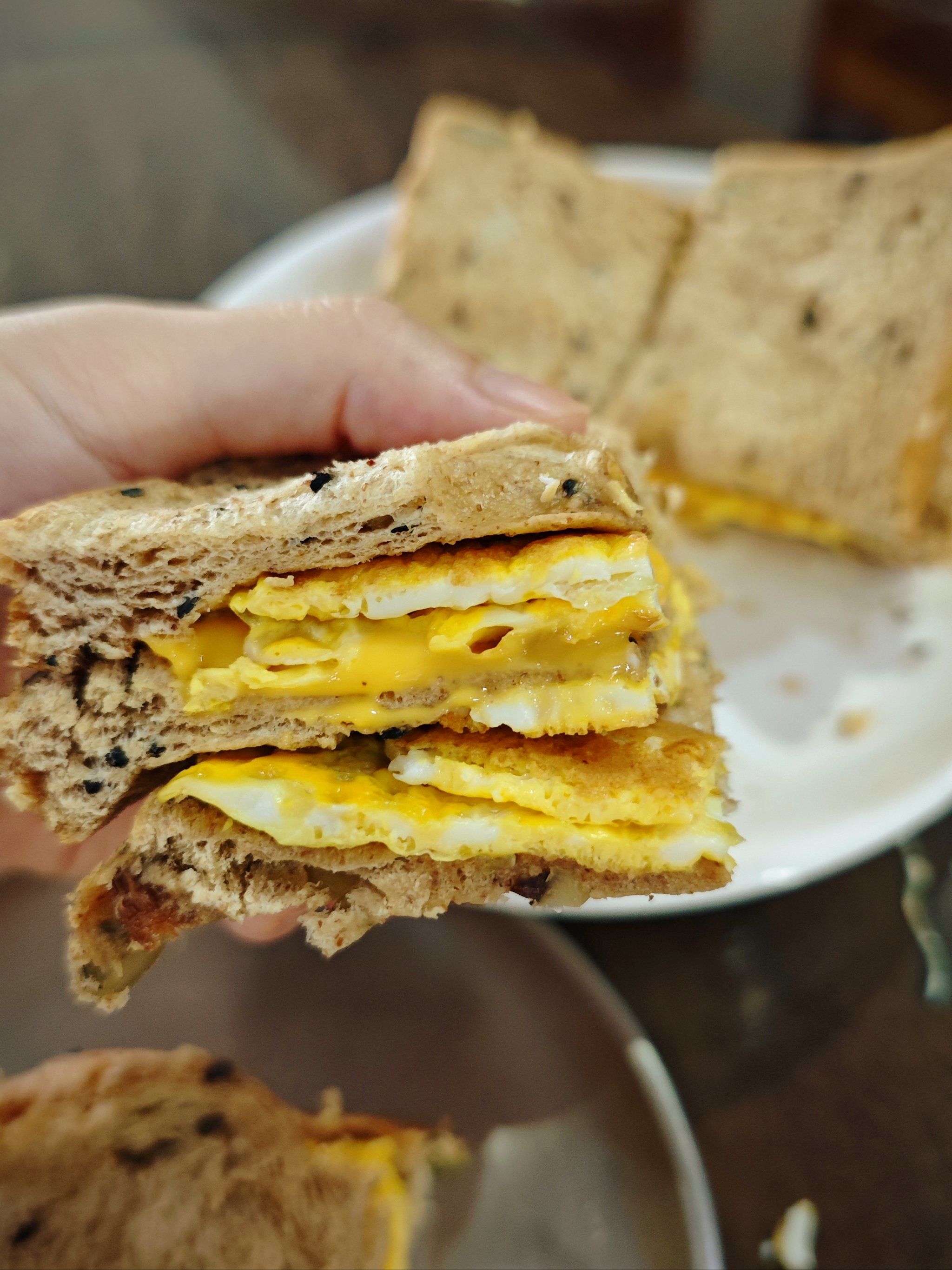 自制全麦芝士鸡蛋三明治