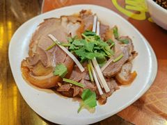 肘花小份-王明古法砂锅居(开化寺店)