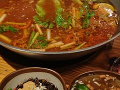 -野山舂·贵州现舂酸汤牛肉(东山店)