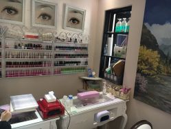 -U mi Nail美甲工作室