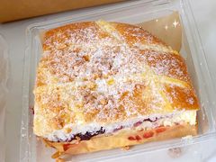 草莓天使酥菠萝-巴黎贝甜(宜山路店)