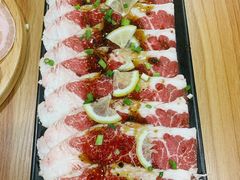 柠檬香草黑椒牛五花-小米烤肉·和牛原切-创意韩料(东关店)