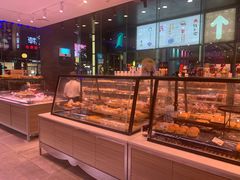 面包甜点陈列柜-巴黎贝甜(大宁国际商业广场店)
