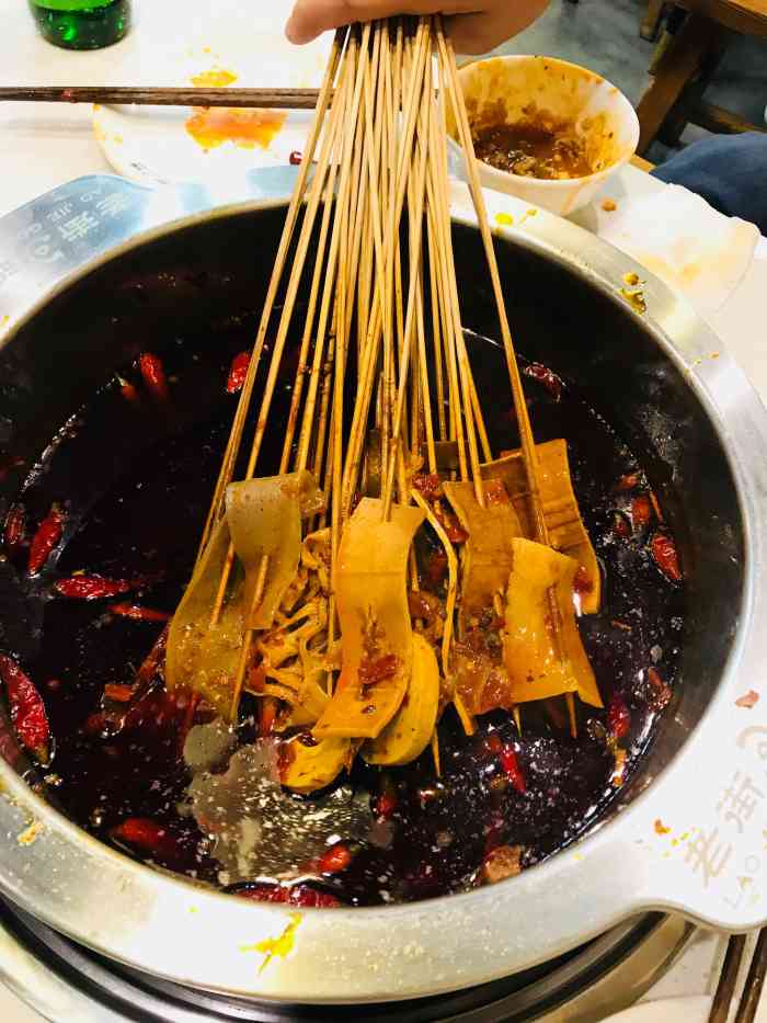 老街勾魂小郡肝火锅串串香-"路过看着感觉挺不错的,开业去吃.