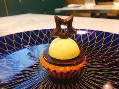 -La Mer Restaurant & Lounge