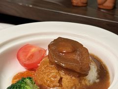 -悟空山宿陨石私汤温泉酒店(神舟大道地铁站店)
