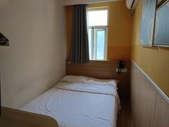 -布丁严选酒店(杭州武林西湖文化广场地铁站店)