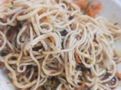 -牛一嘴·兰州牛肉面·大盘鸡(财富中心店)