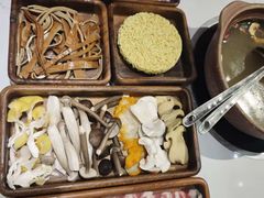 -菌小白·野生菌火锅(时尚天河店)