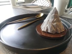 熔岩红茶火山-喜洲吧·江畔老船厂·庭院餐厅(喜临院店)