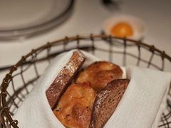 餐前面包-Mogul Eatery·大亨餐酒馆