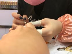 -美斯洛美甲美睫连锁店